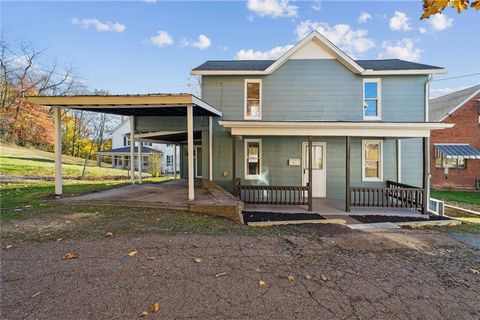 Photo of 604 Spang Ave, Leechburg, PA 15656 (MLS # 1729668)