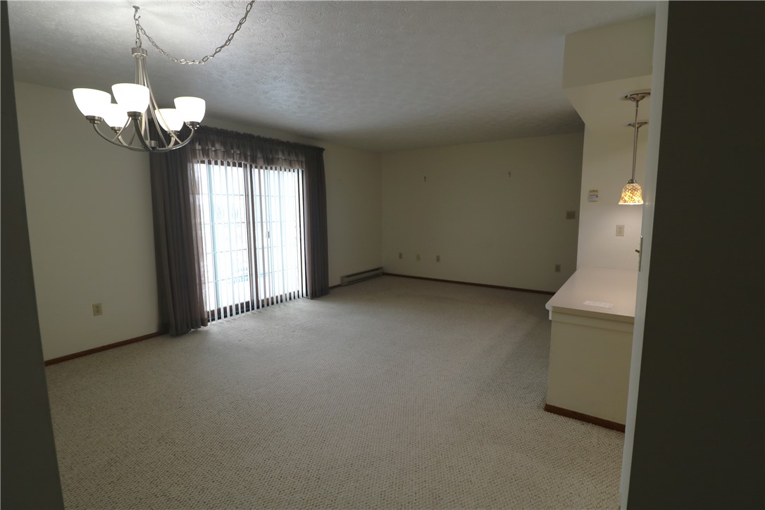 211 Clubhouse Dr 211