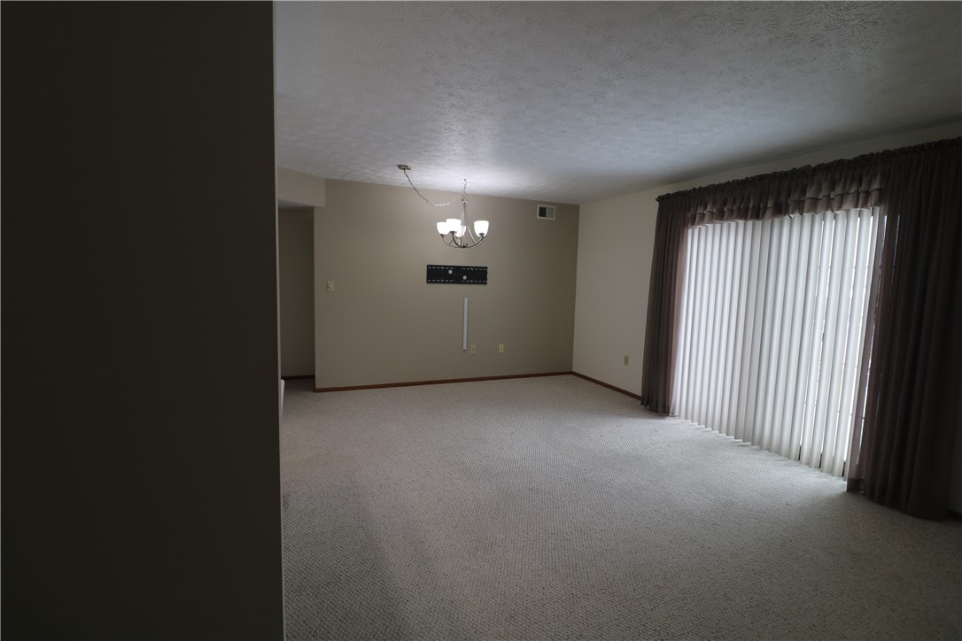 211 Clubhouse Dr 211