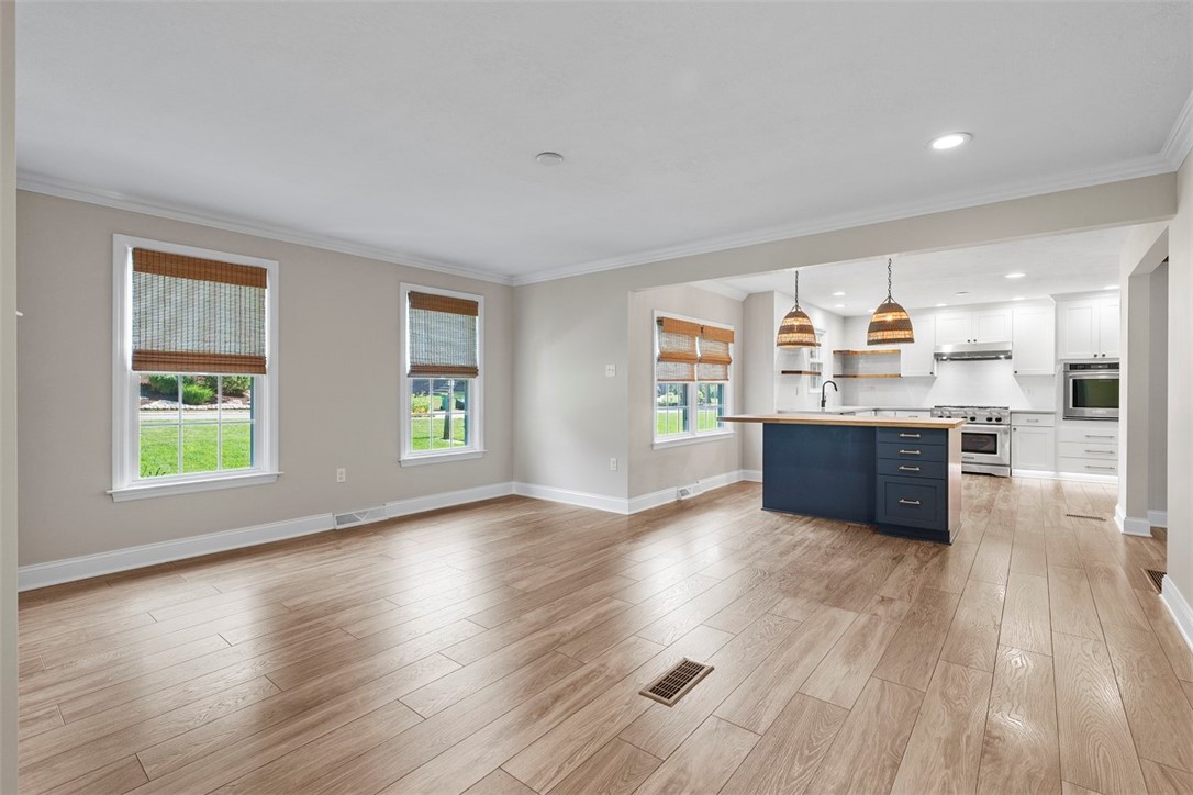 2668 Timberglen W Dr