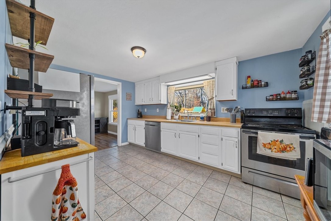 Brighton Twp, Pennsylvania 15009, United States, 2 Bedrooms Bedrooms, ,1 BathroomBathrooms,Residential,Contingent,240241