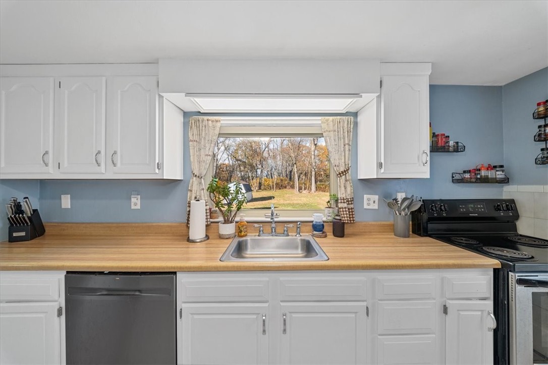 Brighton Twp, Pennsylvania 15009, United States, 2 Bedrooms Bedrooms, ,1 BathroomBathrooms,Residential,Contingent,240241