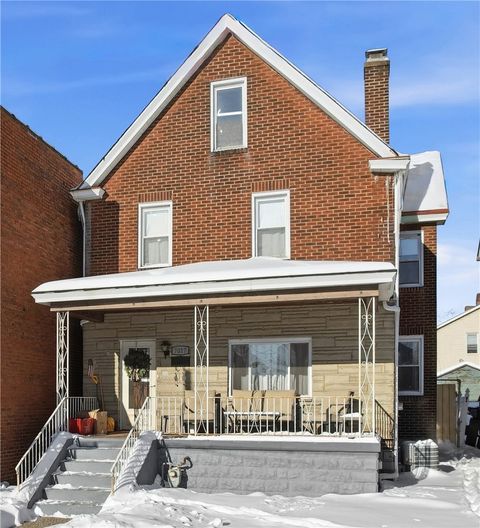 Photo of 7017 Blackhawk St, Pittsburgh, PA 15218 (MLS # 1738800)