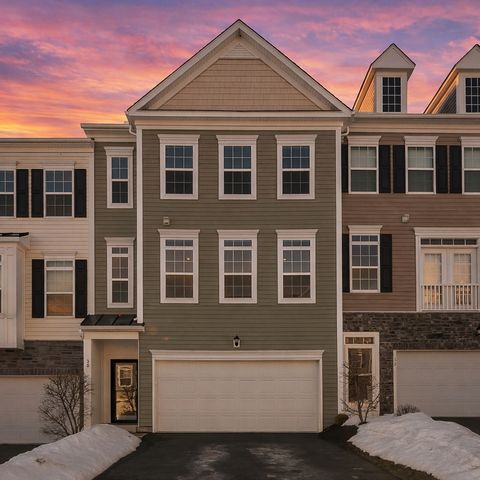 Photo of 30 Hawthorne Dr, Washington, PA 15301 (MLS # 1740344)