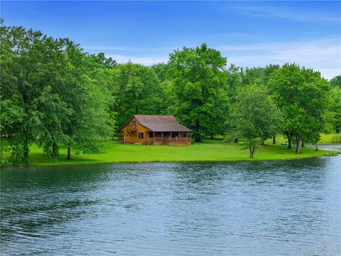 Photo of 189 Conneaut Lake Road, Greenville, PA 16125 (MLS # 1748948)