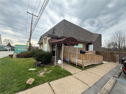 Photo of 825 10th Ave, Brackenridge, PA 15014 (MLS # 1746269)