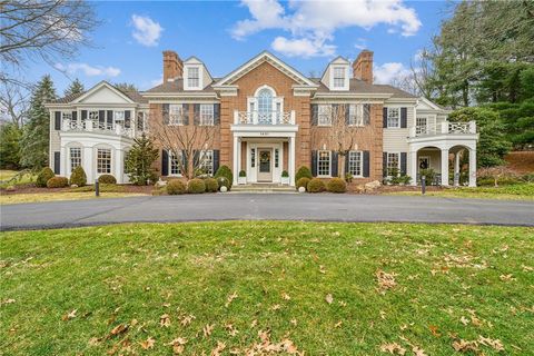 1431 Hollow Tree Dr Upper St. Clair PA 15241