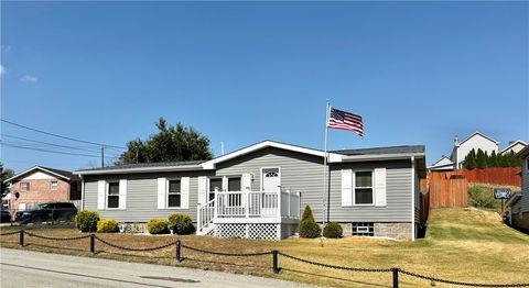 507 Blind Ln Belle Vernon PA 15012