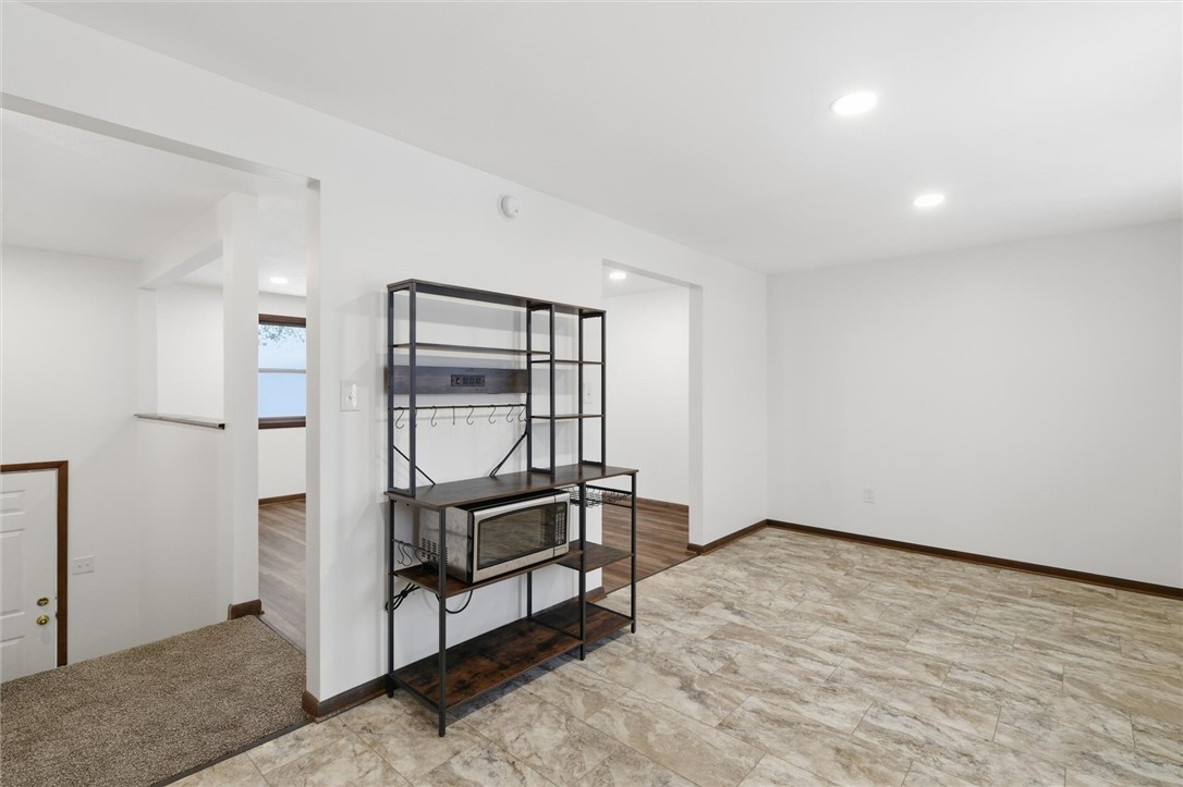 Canonsburg, Pennsylvania 15317, United States, 3 Bedrooms Bedrooms, ,2 BathroomsBathrooms,Residential,Active,250921