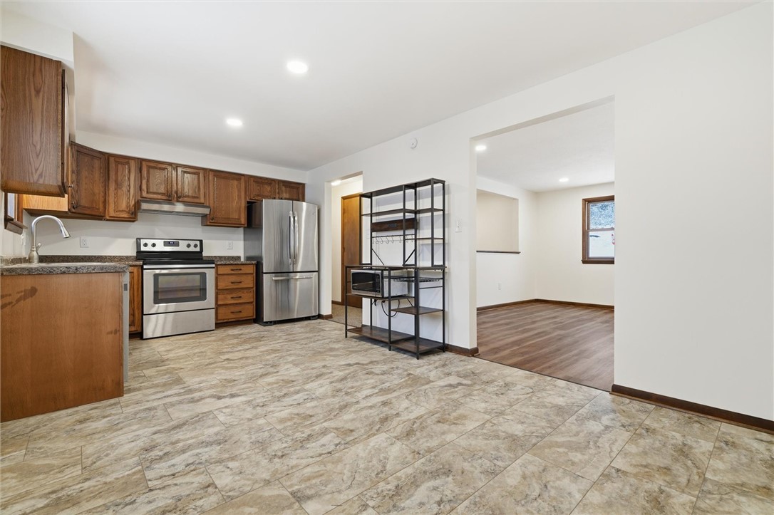 Canonsburg, Pennsylvania 15317, United States, 3 Bedrooms Bedrooms, ,2 BathroomsBathrooms,Residential,Active,250921