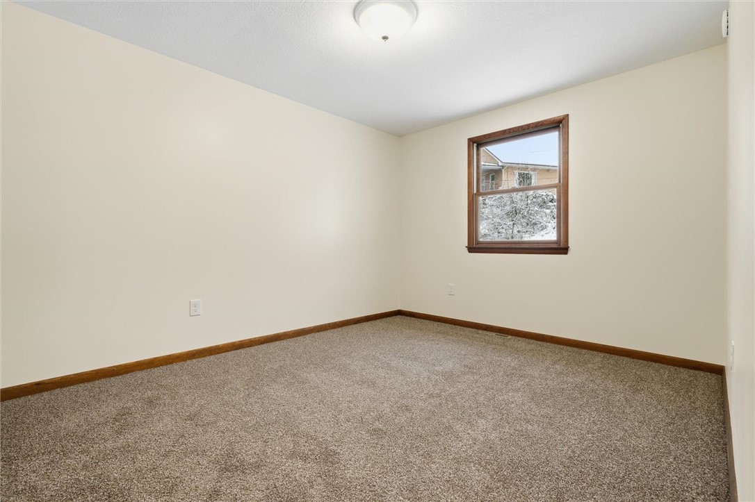 Canonsburg, Pennsylvania 15317, United States, 3 Bedrooms Bedrooms, ,2 BathroomsBathrooms,Residential,Active,250921