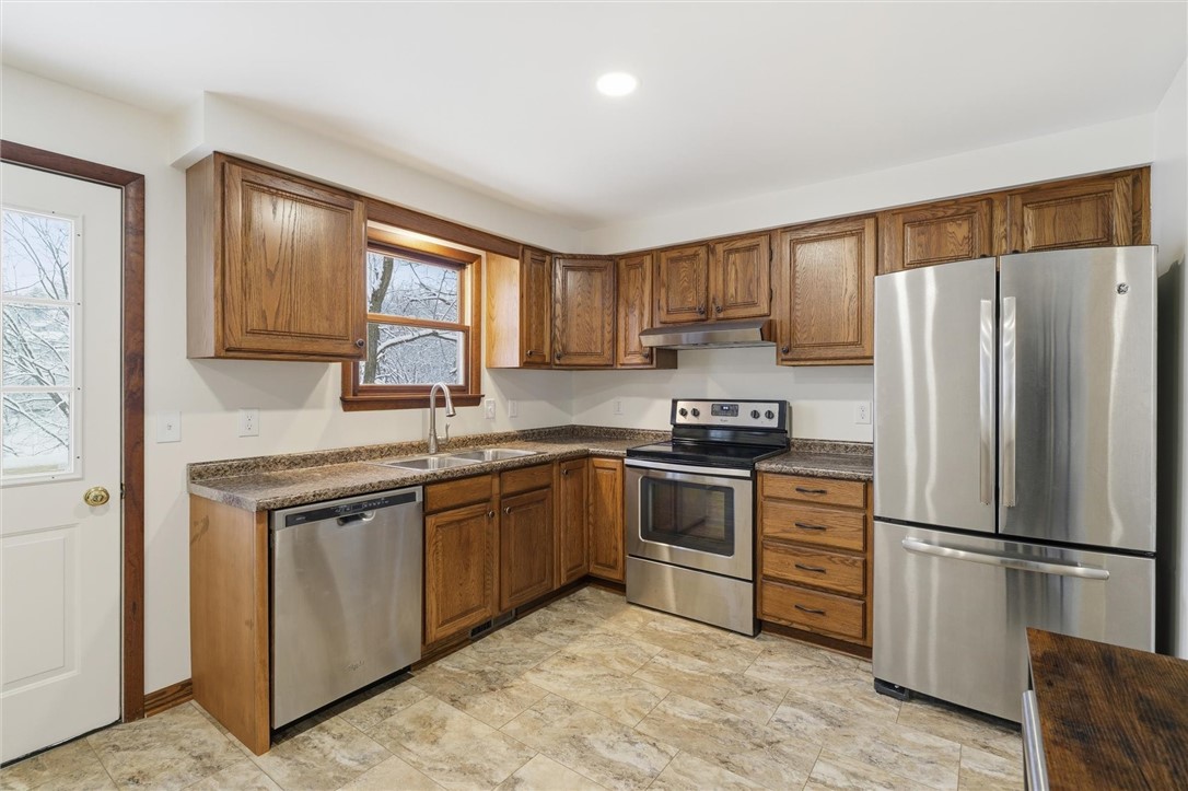 Canonsburg, Pennsylvania 15317, United States, 3 Bedrooms Bedrooms, ,2 BathroomsBathrooms,Residential,Active,250921