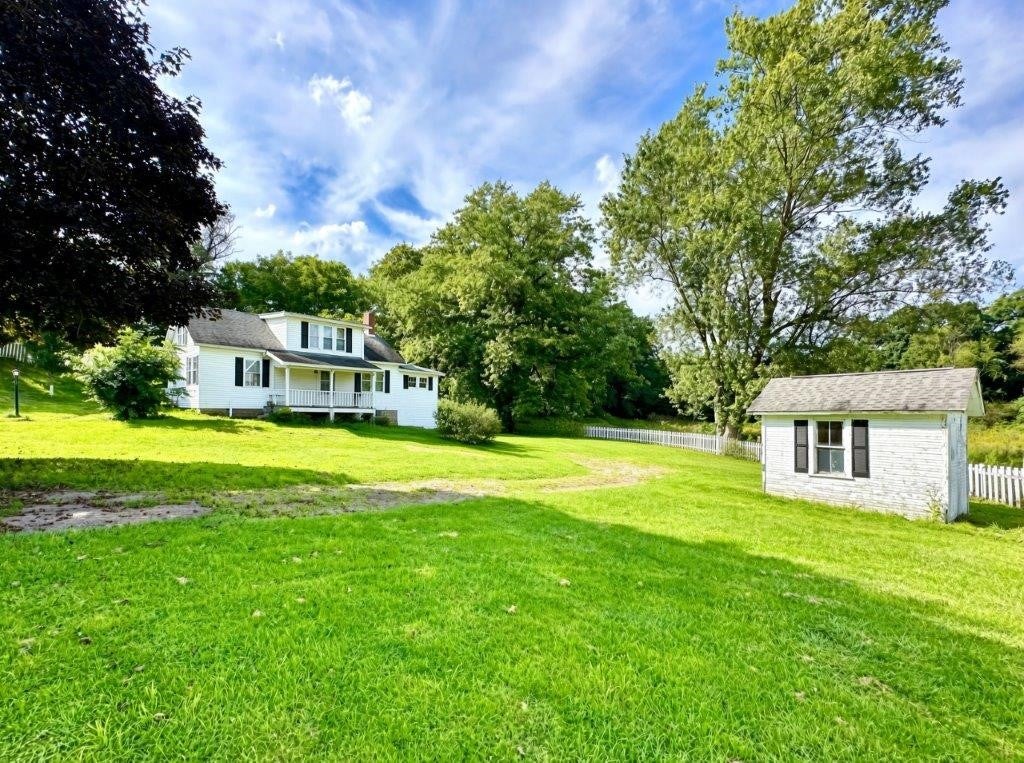 571 Lake Road