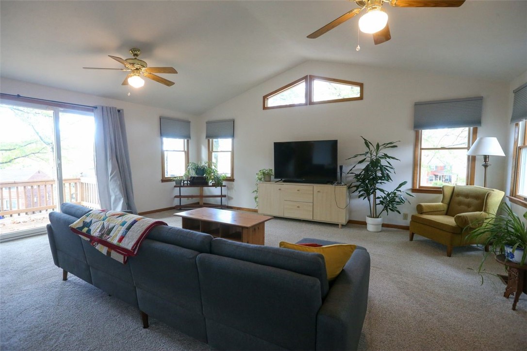 Forest Hills Boro, Pennsylvania 15221, United States, 2 Bedrooms Bedrooms, ,2 BathroomsBathrooms,Residential,Active,233803