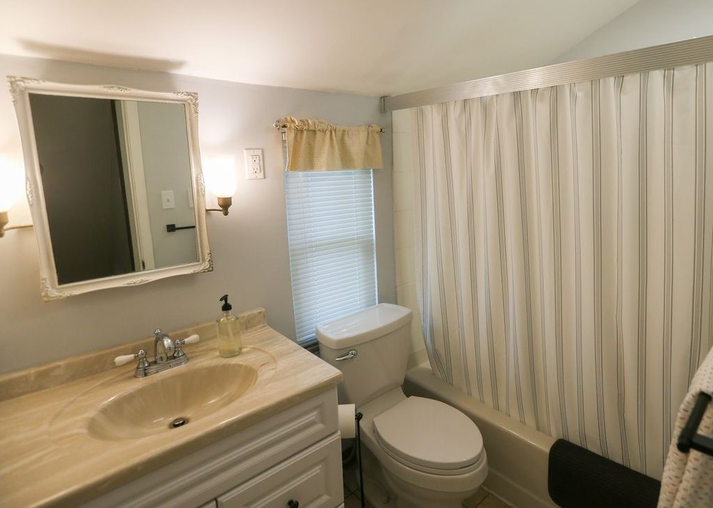 Forest Hills Boro, Pennsylvania 15221, United States, 2 Bedrooms Bedrooms, ,2 BathroomsBathrooms,Residential,Active,233803