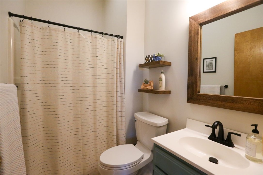 Forest Hills Boro, Pennsylvania 15221, United States, 2 Bedrooms Bedrooms, ,2 BathroomsBathrooms,Residential,Active,233803