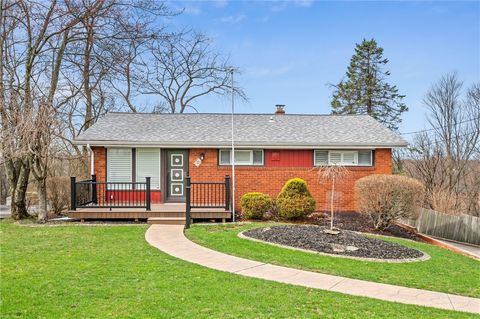 Photo of 319 Ilex Dr, Pittsburgh, PA 15237 (MLS # 1743611)