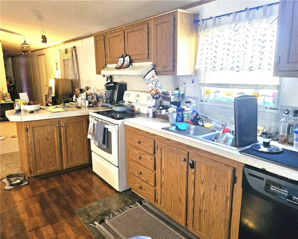 Muddy Creek Twp, Pennsylvania 16051, United States, 3 Bedrooms Bedrooms, ,2 BathroomsBathrooms,Residential,Active,225963