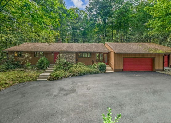 527 IMPERIAL RD, HIDDEN VALLEY, PA 15502 - Image da556d75db1c25eebbc3d1eb4b7ad722/1691318505