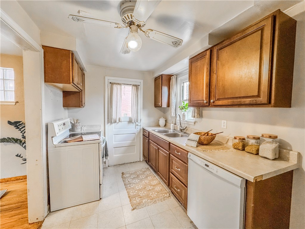 3845 Dalewood Street St, Brentwood, Pennsylvania image 12