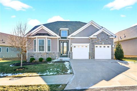 Photo of 129 Liberty Blvd, Canonsburg, PA 15317 (MLS # 1738099)