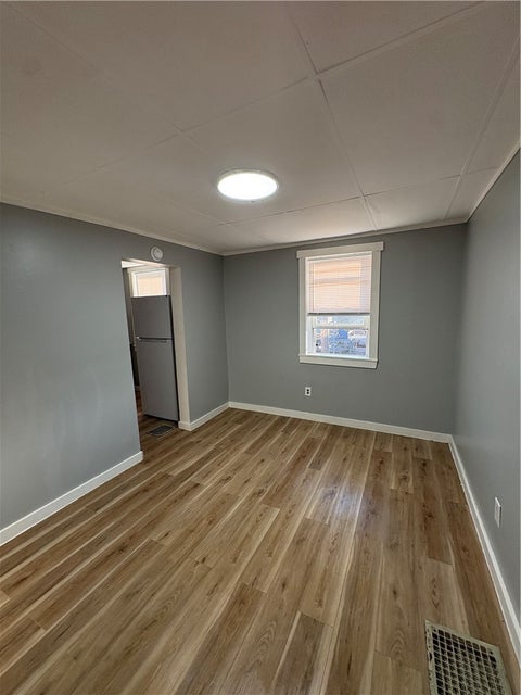 Apartment For Rent - 1079 3rd Ave Ave #8<br/> Westmoreland County, New Kensington, PA 15068
