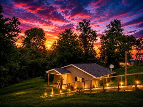Photo for 673 Taylorstown Ridge Rd