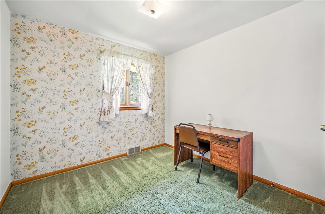 1734 S Judy Lynn Dr Dr, Farrell, Pennsylvania image 15
