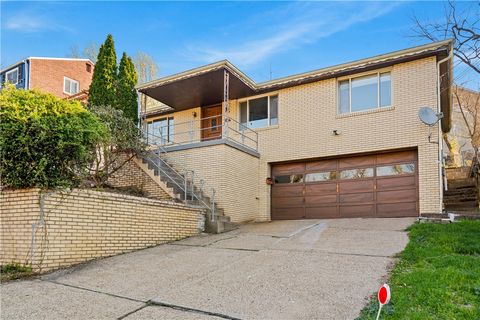 Photo of 513 John St, Pittsburgh, PA 15212 (MLS # 1747702)