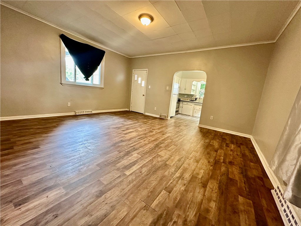 Ellwood City, Pennsylvania 16117, United States, 3 Bedrooms Bedrooms, ,1 BathroomBathrooms,Residential,Active,186300