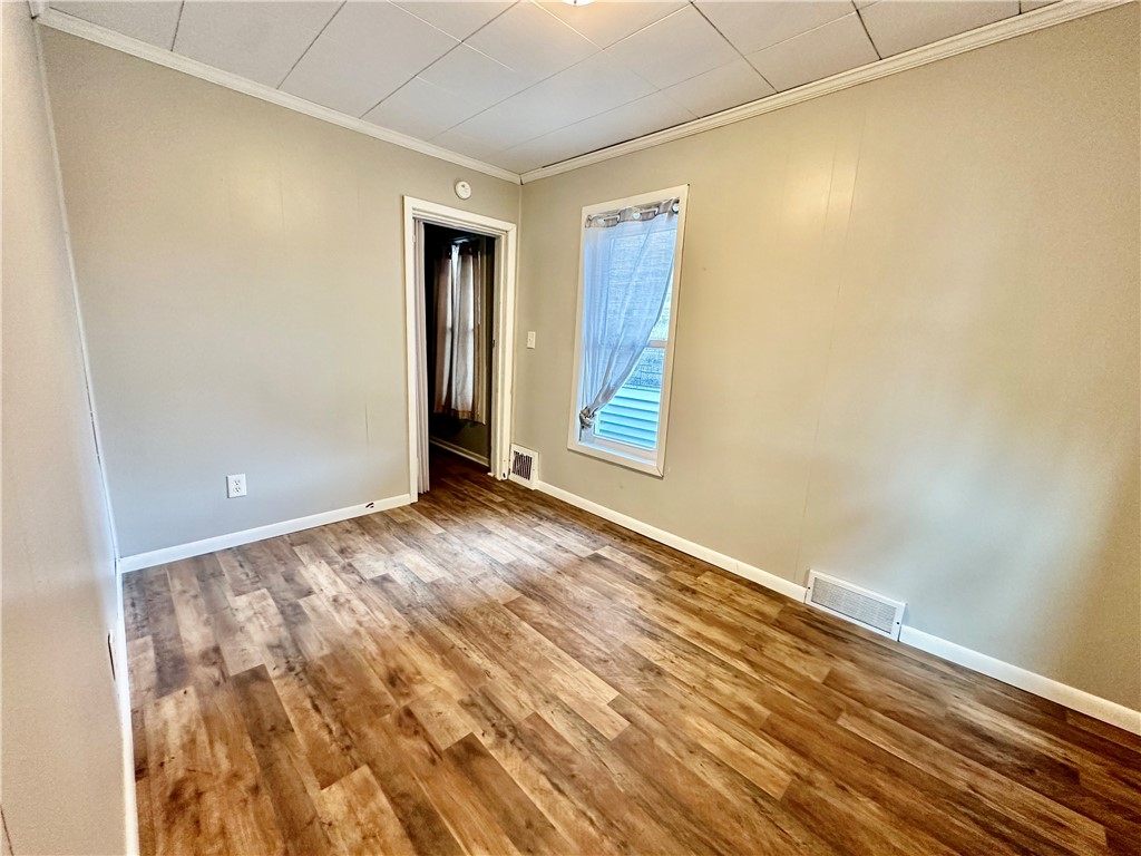 Ellwood City, Pennsylvania 16117, United States, 3 Bedrooms Bedrooms, ,1 BathroomBathrooms,Residential,Active,186300