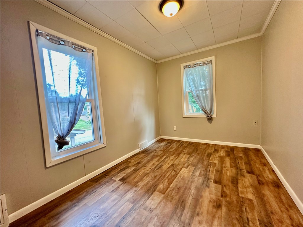 Ellwood City, Pennsylvania 16117, United States, 3 Bedrooms Bedrooms, ,1 BathroomBathrooms,Residential,Active,186300