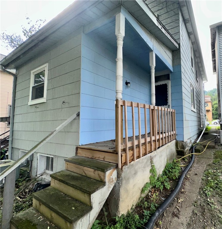 Ellwood City, Pennsylvania 16117, United States, 3 Bedrooms Bedrooms, ,1 BathroomBathrooms,Residential,Active,186300