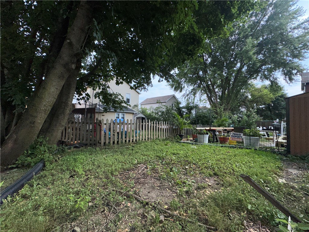 Ellwood City, Pennsylvania 16117, United States, 3 Bedrooms Bedrooms, ,1 BathroomBathrooms,Residential,Active,186300