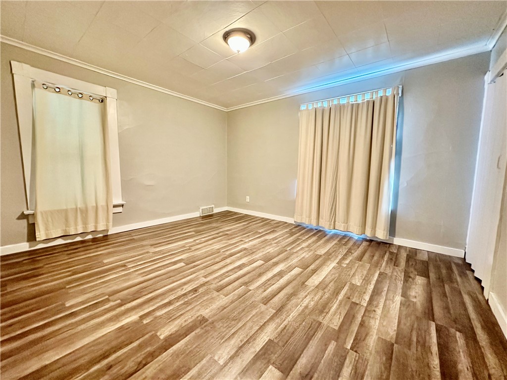 Ellwood City, Pennsylvania 16117, United States, 3 Bedrooms Bedrooms, ,1 BathroomBathrooms,Residential,Active,186300