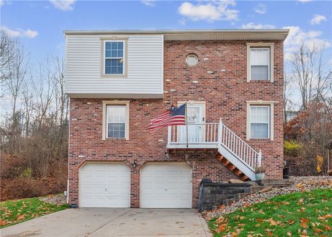 Photo of 121 Shelbourne Dr, Coraopolis, PA 15108 (MLS # 1732299)