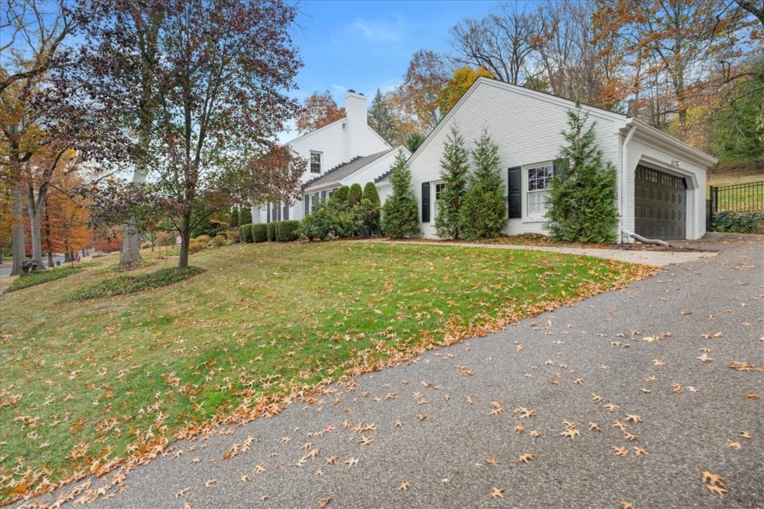 22 Woodland Rd