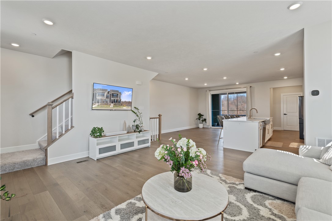 203 Marketplace Ave
