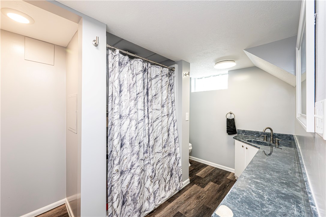 Jeannette, Pennsylvania 15644, United States, 3 Bedrooms Bedrooms, ,2 BathroomsBathrooms,Residential,Contingent,194172