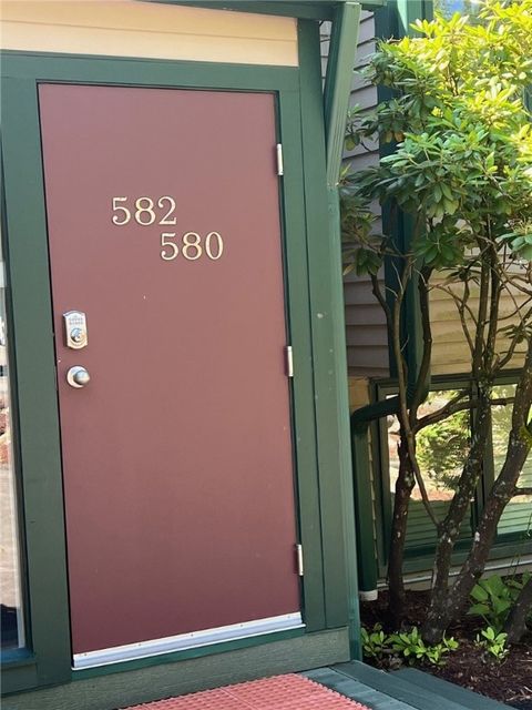 Photo of 582 Laurel Pond, Farmington, PA 15437 (MLS # 1730091)