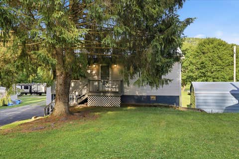 Photo for 952 Seybertown Rd