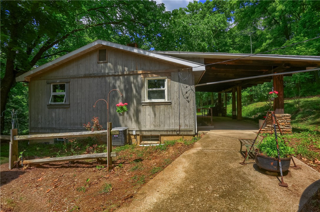 149 Seneca School Rd