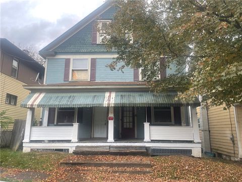 Photo of 825-827 Cypress, Johnstown, PA 15902 (MLS # 1725559)