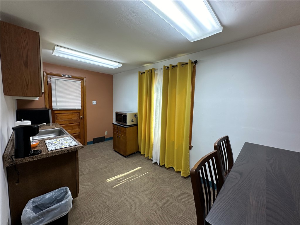 Ellwood City - Law, Pennsylvania 16117, United States, ,Residential,Active,44719