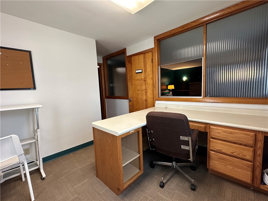 Ellwood City - Law, Pennsylvania 16117, United States, ,Residential,Active,44719