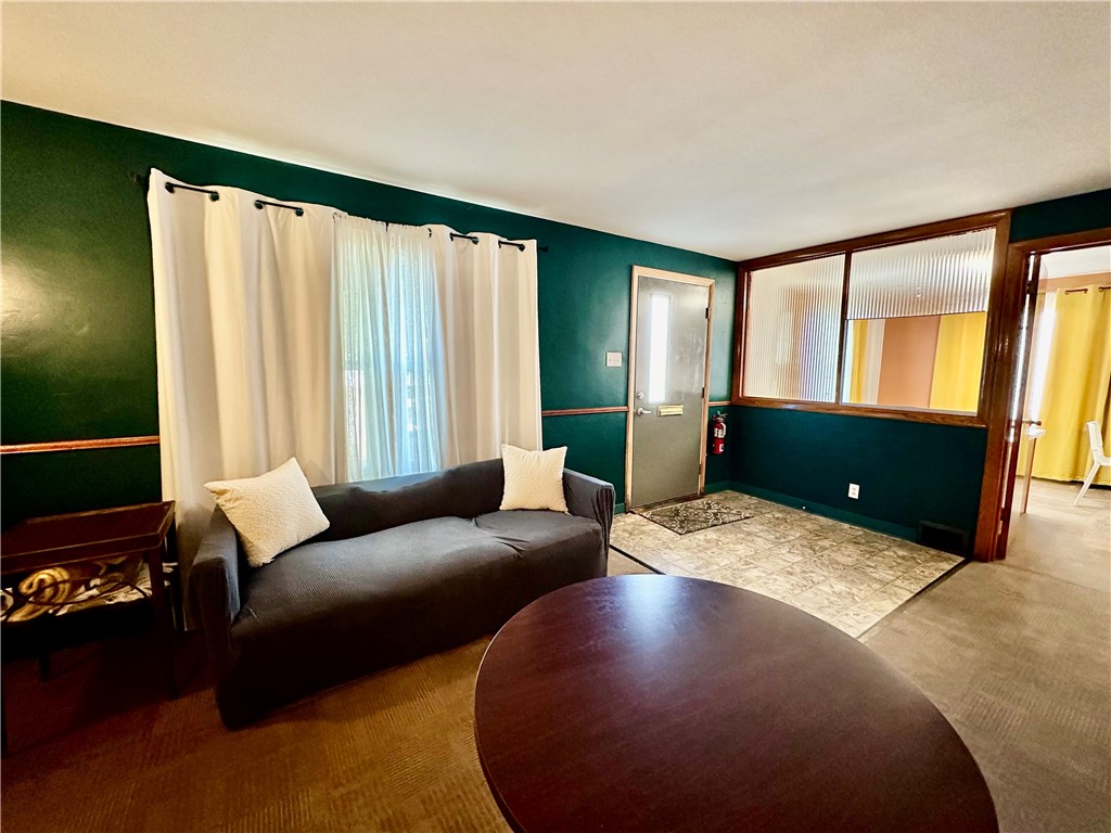 Ellwood City - Law, Pennsylvania 16117, United States, ,Residential,Active,44719