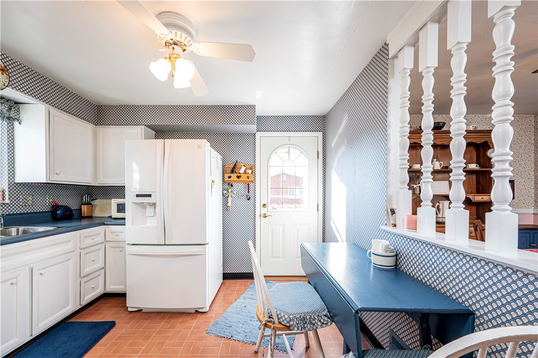 Greensburg, Pennsylvania 15601, United States, 4 Bedrooms Bedrooms, ,2 BathroomsBathrooms,Residential,Contingent,113011