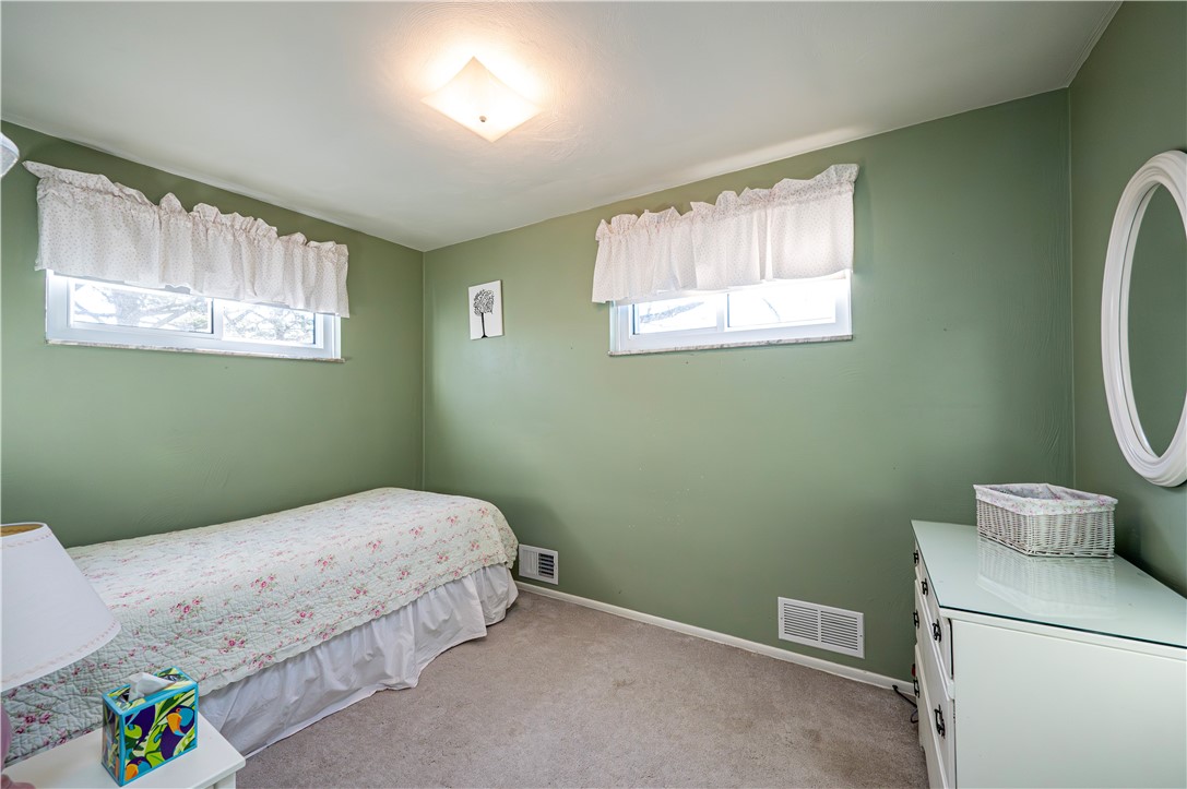 Greensburg, Pennsylvania 15601, United States, 4 Bedrooms Bedrooms, ,2 BathroomsBathrooms,Residential,Contingent,113011