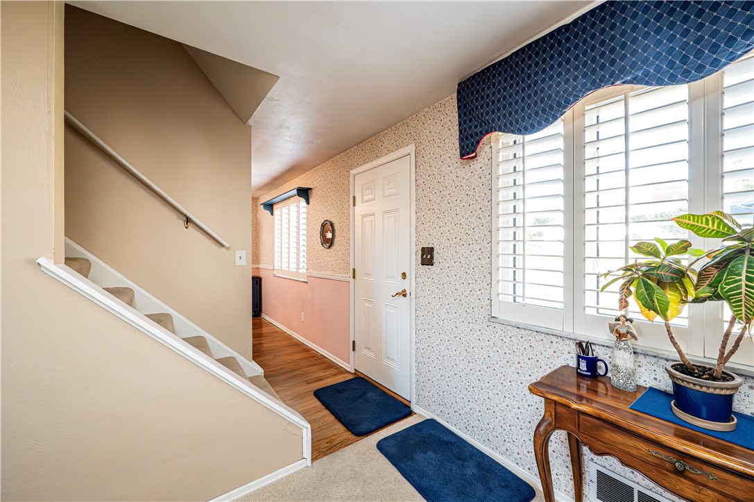 Greensburg, Pennsylvania 15601, United States, 4 Bedrooms Bedrooms, ,2 BathroomsBathrooms,Residential,Contingent,113011