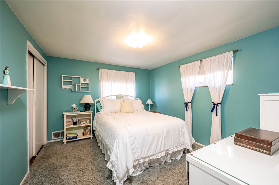 Greensburg, Pennsylvania 15601, United States, 4 Bedrooms Bedrooms, ,2 BathroomsBathrooms,Residential,Contingent,113011